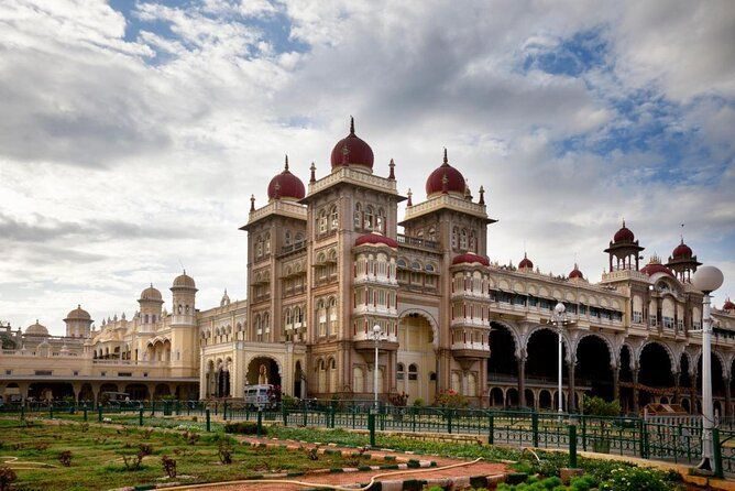 Ooty Mysore Kodaikanal Family Tour Package